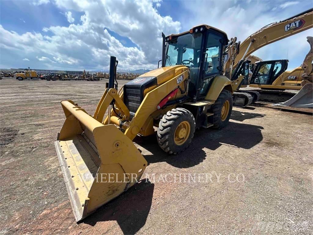 CAT 420 CF لوادر ذات جرافات عكسية