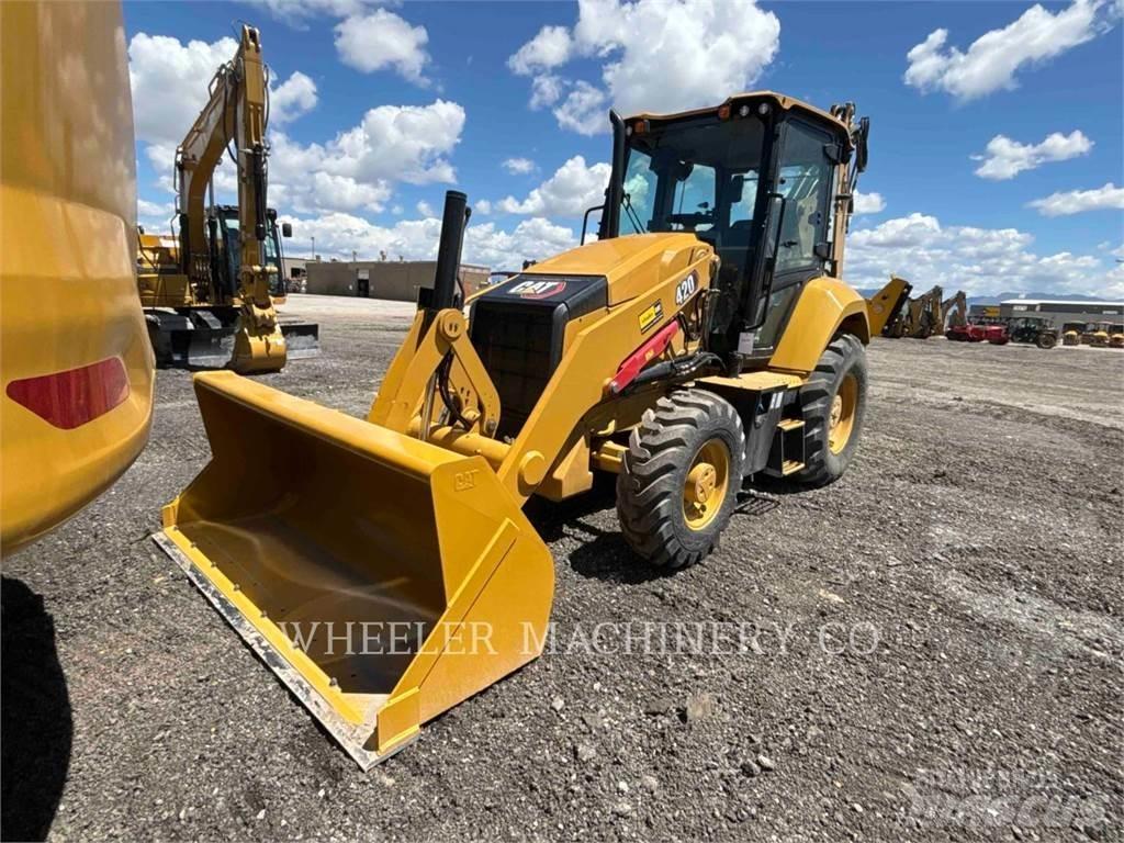 CAT 420 CF لوادر ذات جرافات عكسية