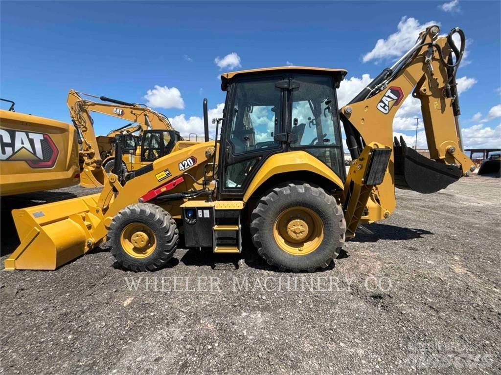 CAT 420 CF لوادر ذات جرافات عكسية