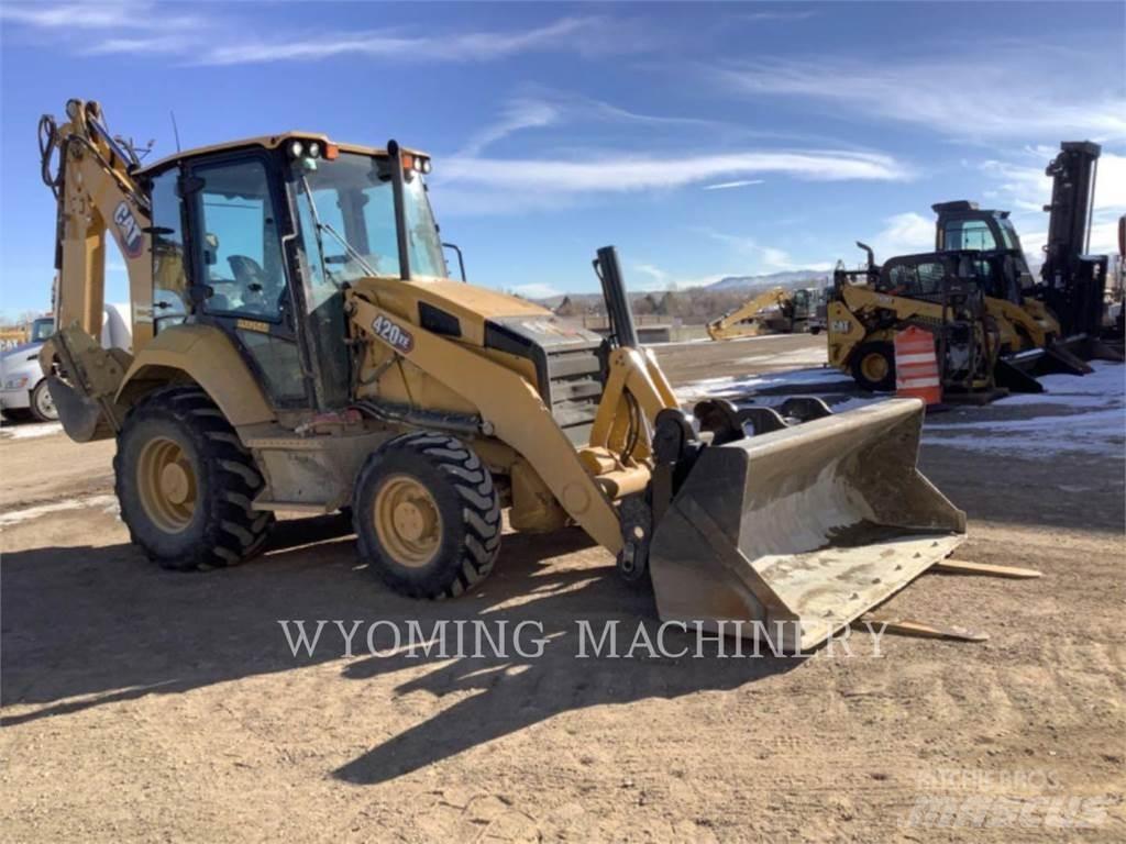 CAT 420 XE لوادر ذات جرافات عكسية