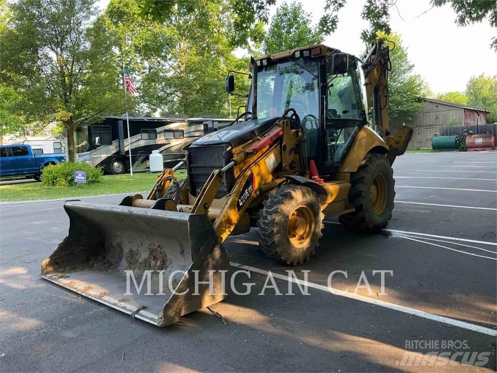 CAT 420E لوادر ذات جرافات عكسية