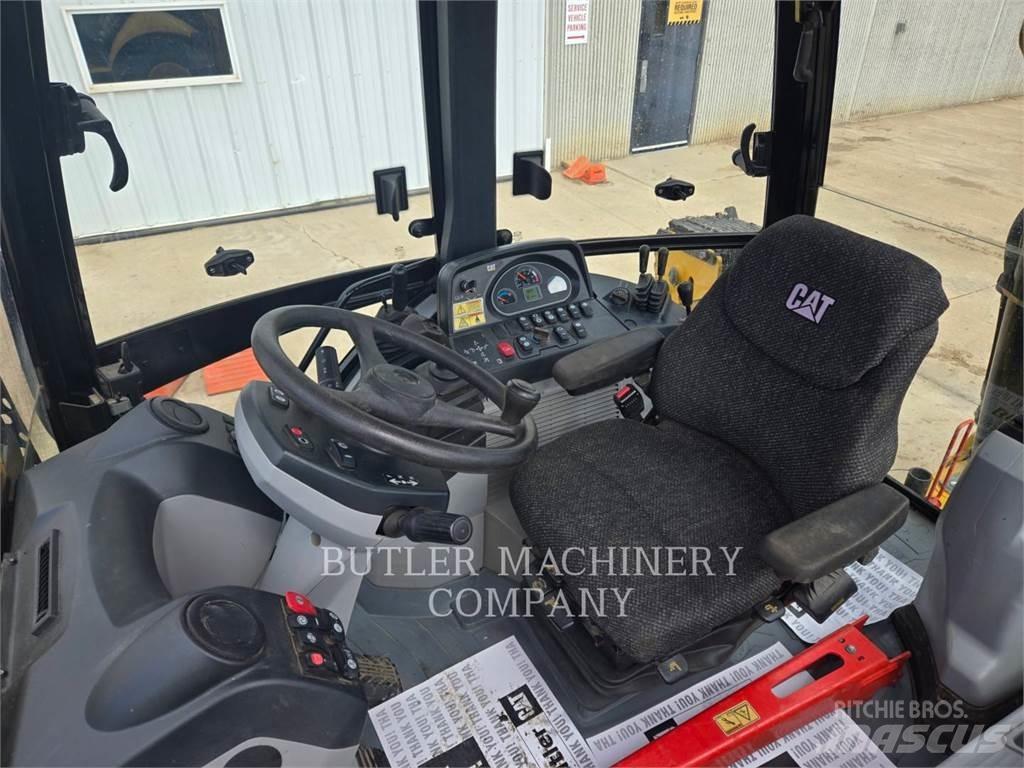 CAT 420F لوادر ذات جرافات عكسية