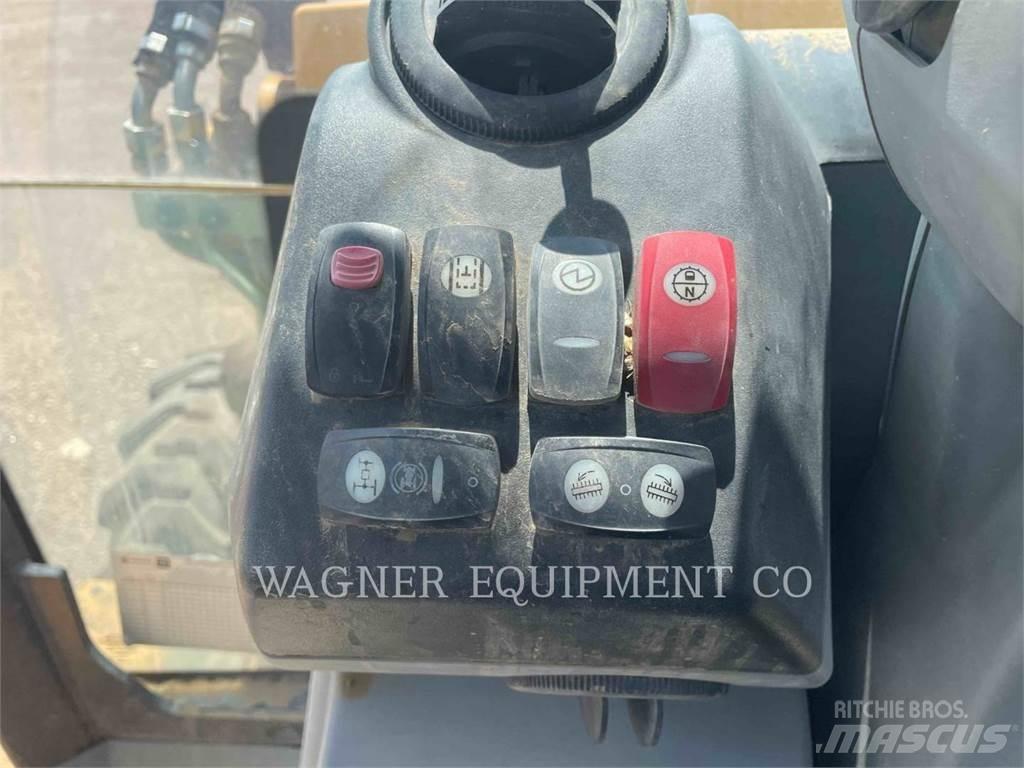 CAT 420F IT4WE لوادر ذات جرافات عكسية
