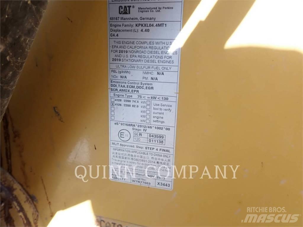 CAT 420F2 لوادر ذات جرافات عكسية