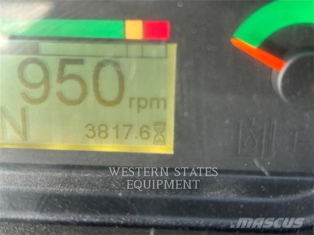 CAT 420F2 لوادر ذات جرافات عكسية