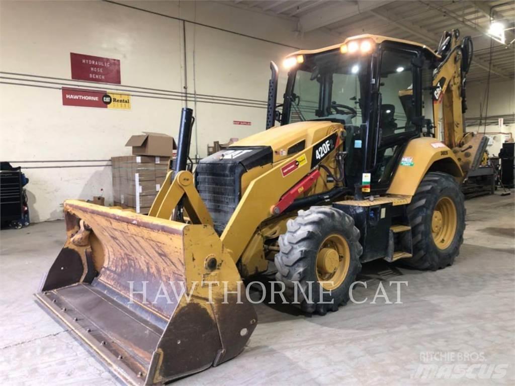 CAT 420F2 لوادر ذات جرافات عكسية