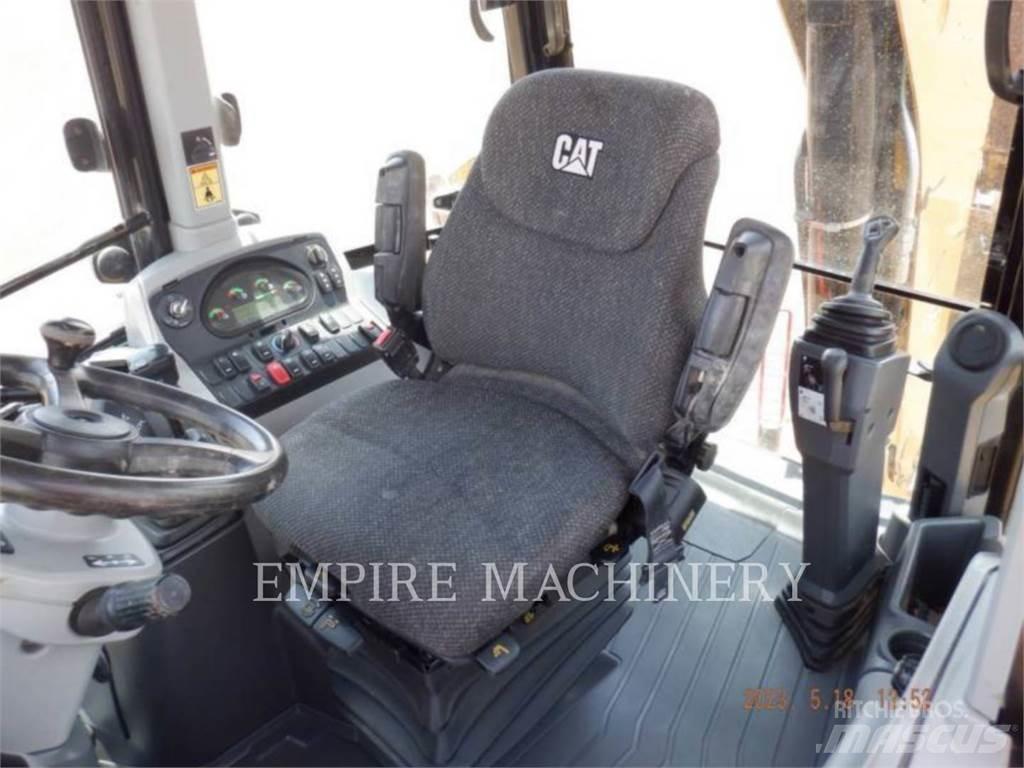 CAT 420F2 4ECP لوادر ذات جرافات عكسية