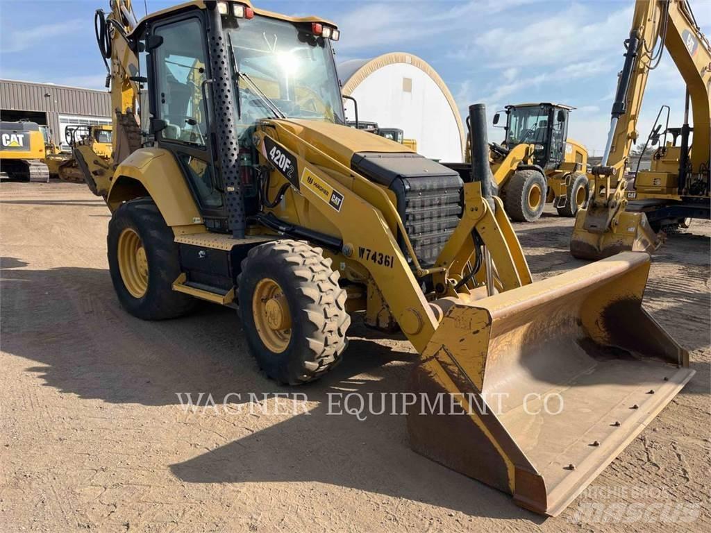 CAT 420F2 4WDE لوادر ذات جرافات عكسية
