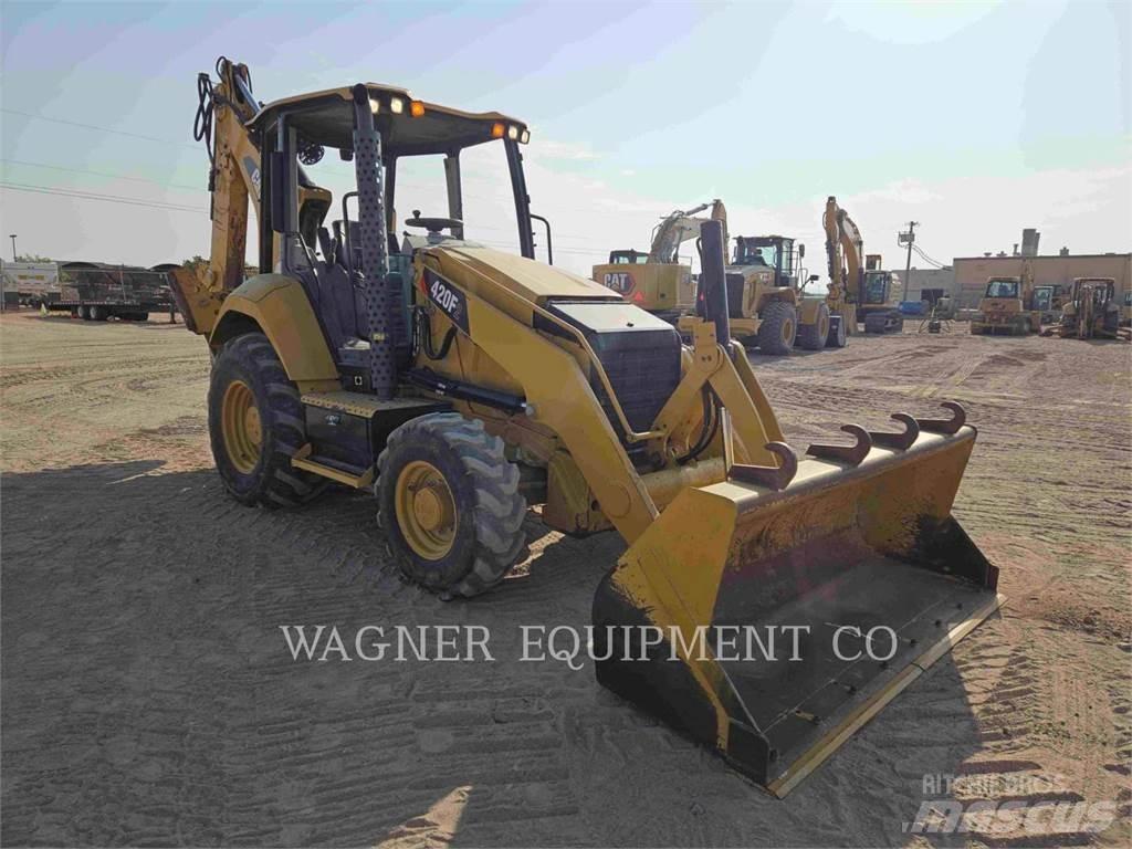 CAT 420F2 4WDE لوادر ذات جرافات عكسية