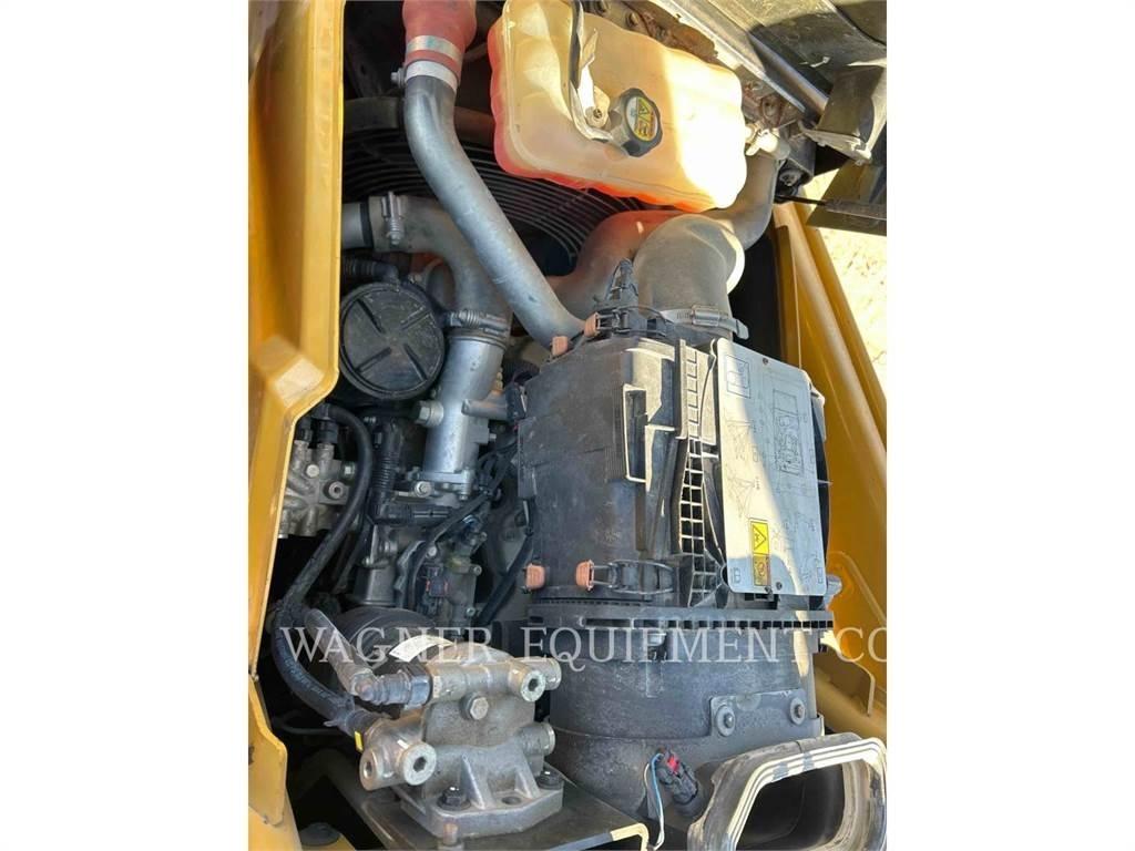 CAT 420F2 4WDE لوادر ذات جرافات عكسية