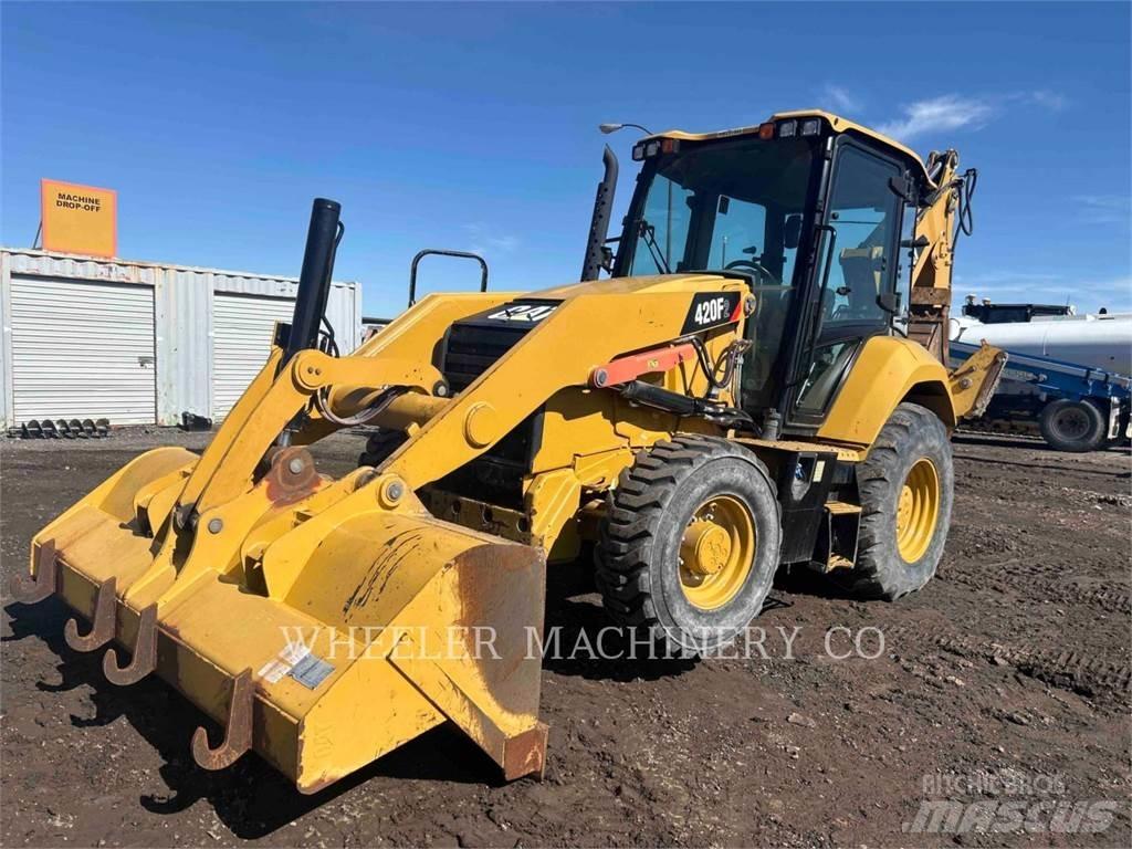 CAT 420F2 E لوادر ذات جرافات عكسية