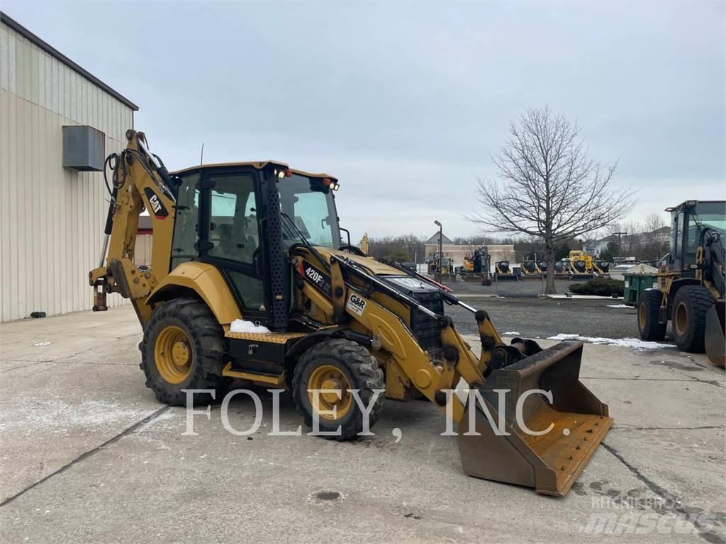 CAT 420F2IT لوادر ذات جرافات عكسية