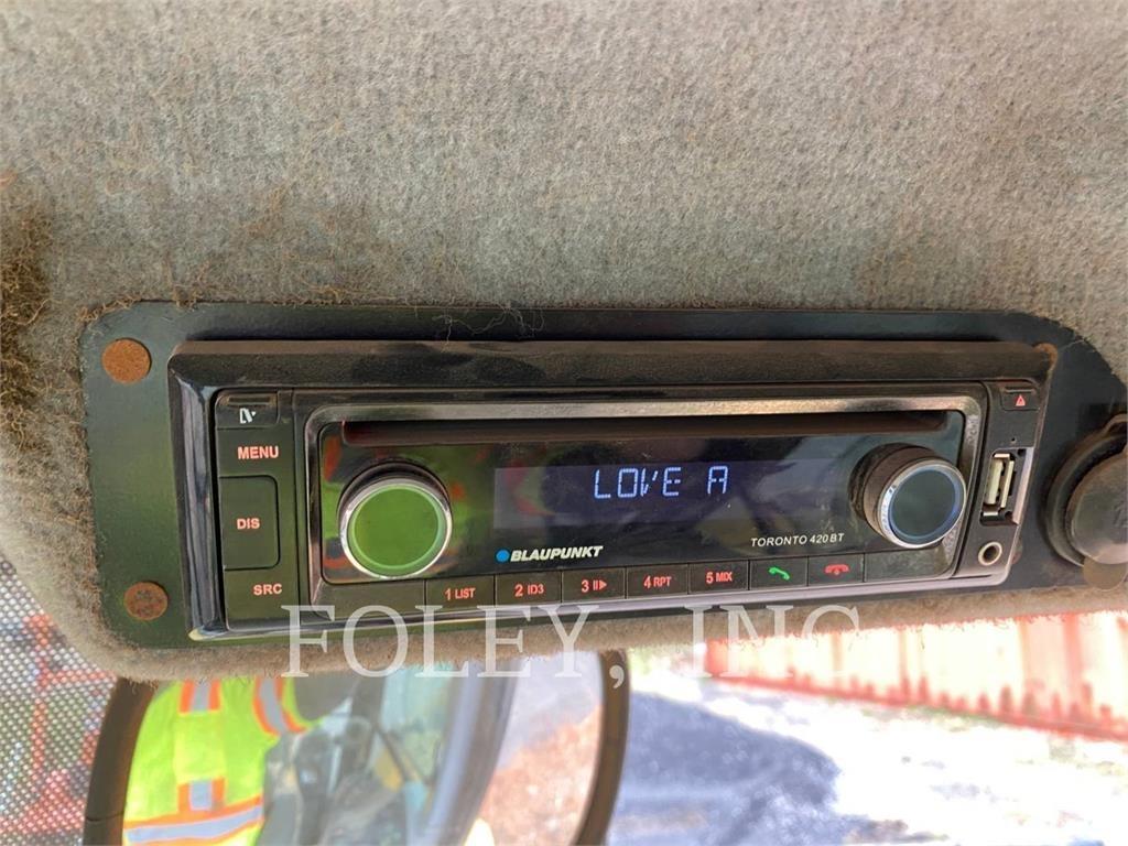 CAT 420F2IT لوادر ذات جرافات عكسية