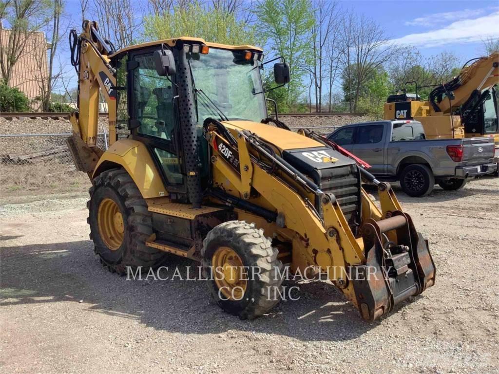 CAT 420F2IT لوادر ذات جرافات عكسية