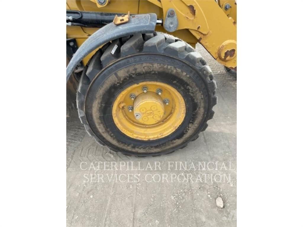 CAT 420F2IT لوادر ذات جرافات عكسية