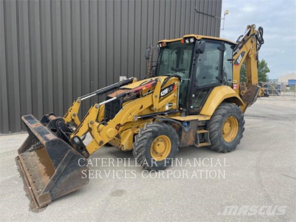 CAT 420F2IT لوادر ذات جرافات عكسية