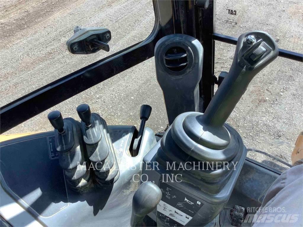 CAT 420F2ST لوادر ذات جرافات عكسية