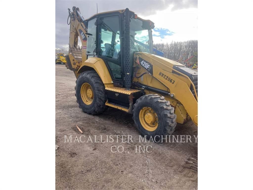 CAT 420F2ST لوادر ذات جرافات عكسية