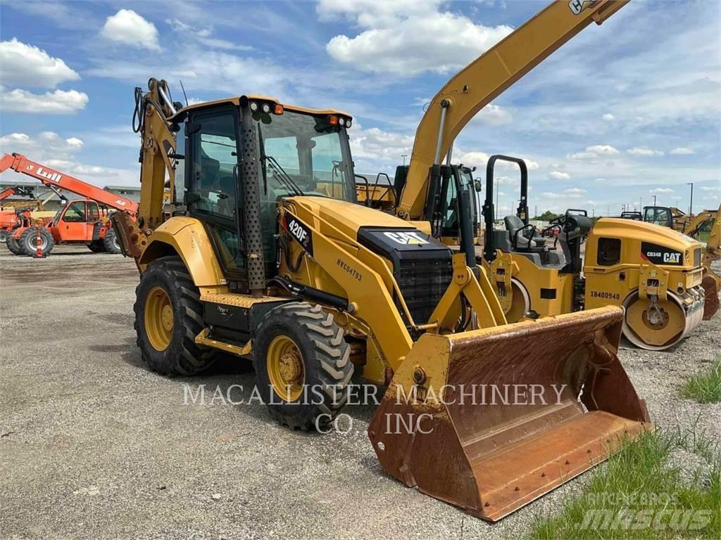 CAT 420F2ST لوادر ذات جرافات عكسية