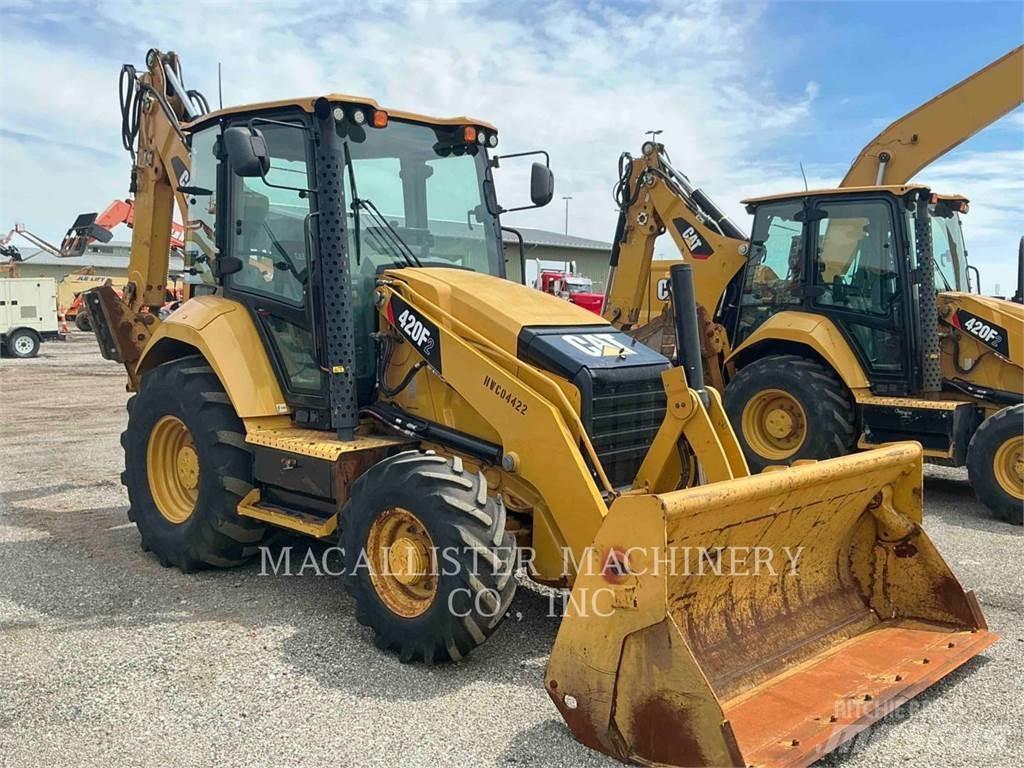 CAT 420F2ST لوادر ذات جرافات عكسية