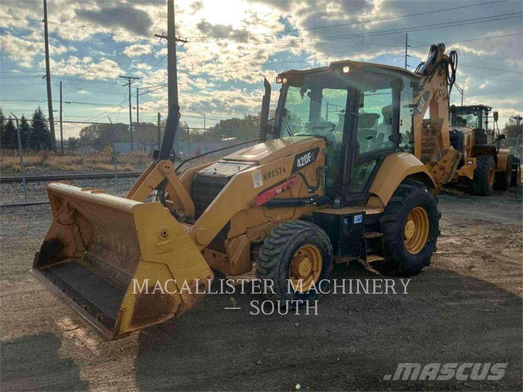 CAT 420F2ST لوادر ذات جرافات عكسية