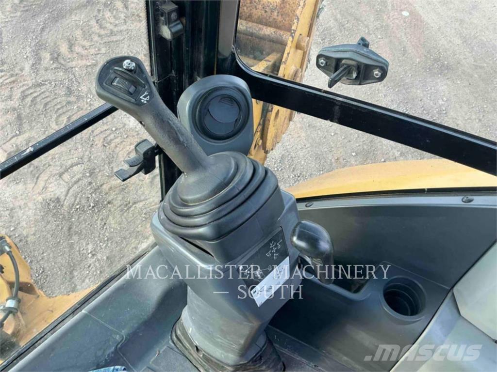 CAT 420F2ST لوادر ذات جرافات عكسية