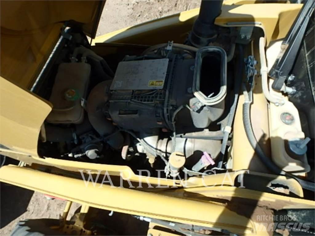 CAT 420XE AE4T لوادر ذات جرافات عكسية