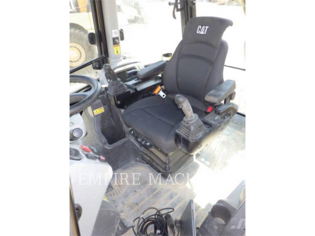 CAT 420XE4ECIP لوادر ذات جرافات عكسية