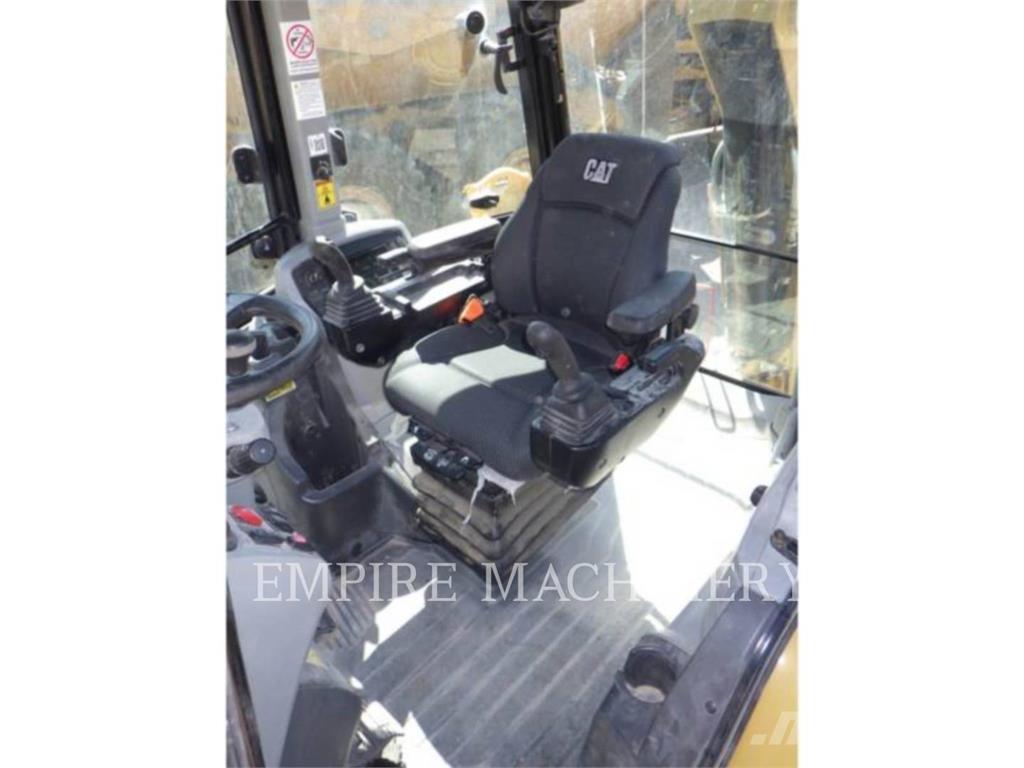 CAT 420XE4ECIP لوادر ذات جرافات عكسية