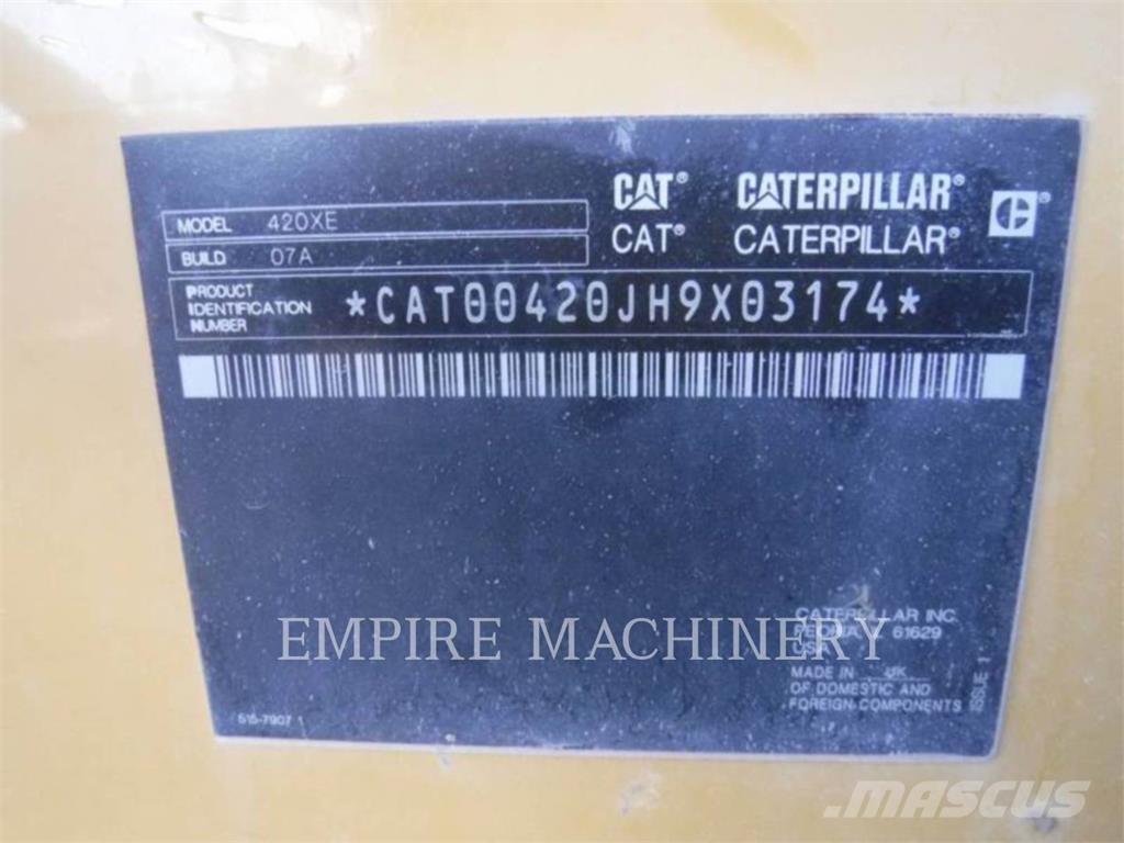 CAT 420XE4ECIP لوادر ذات جرافات عكسية