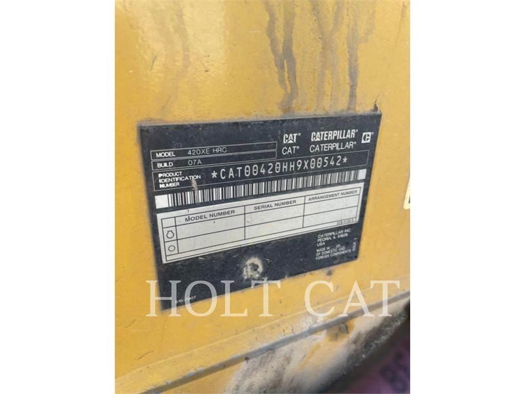 CAT 420XEITCSX لوادر ذات جرافات عكسية