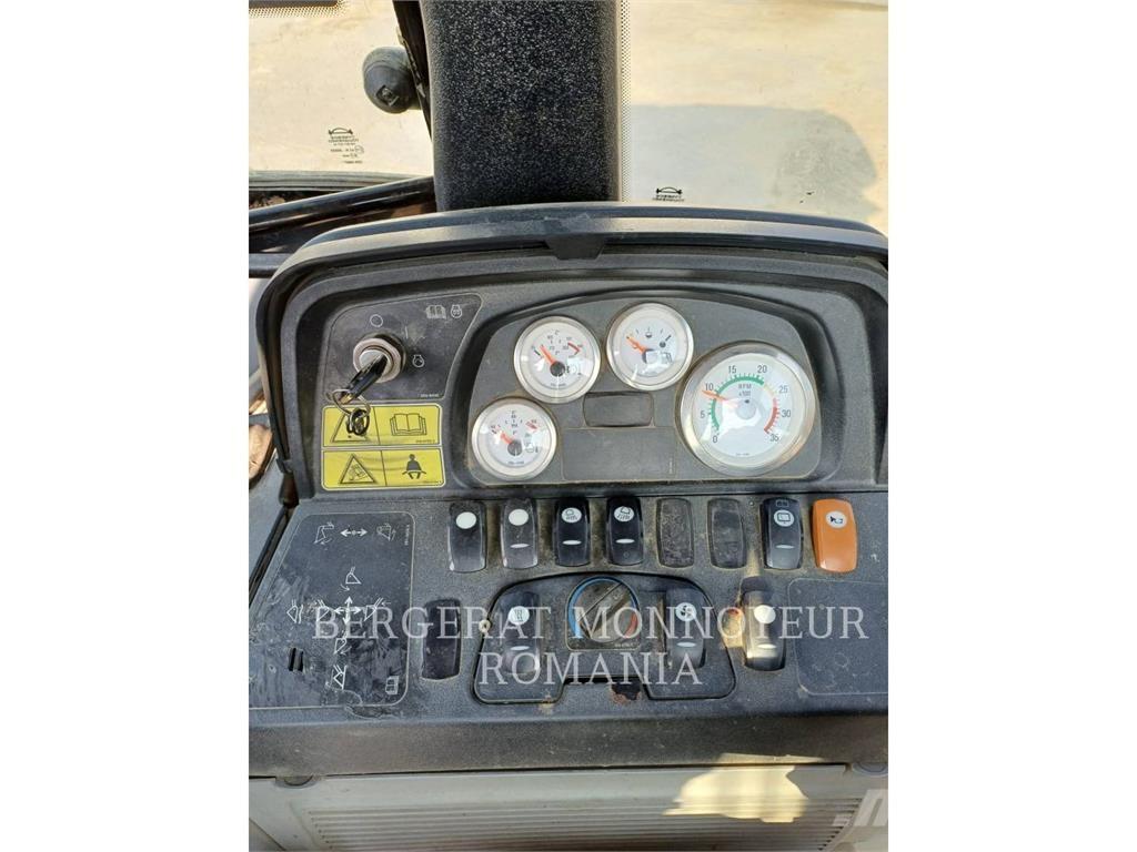 CAT 422E لوادر ذات جرافات عكسية