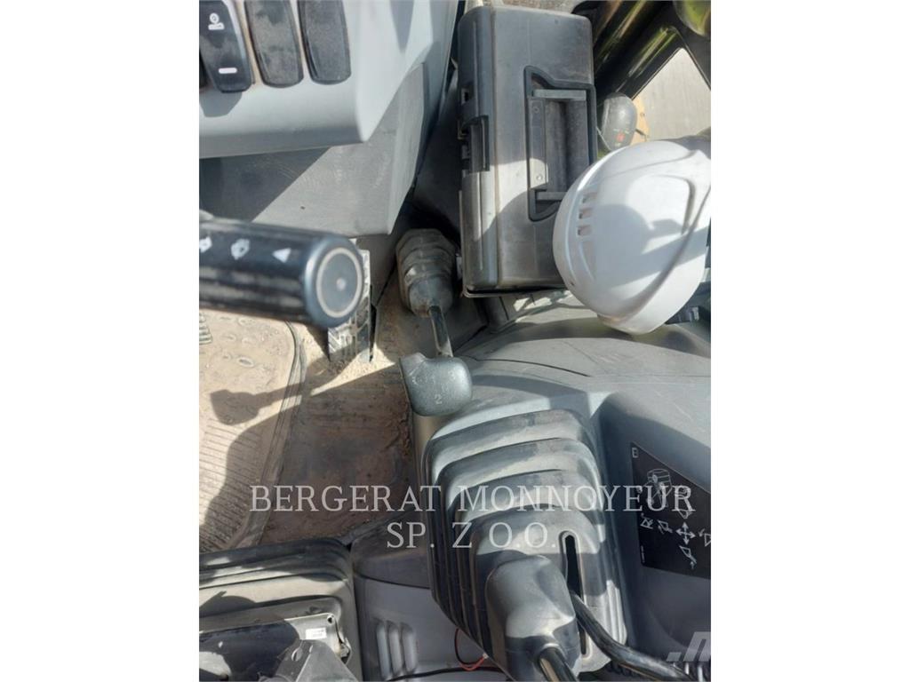 CAT 428 لوادر ذات جرافات عكسية