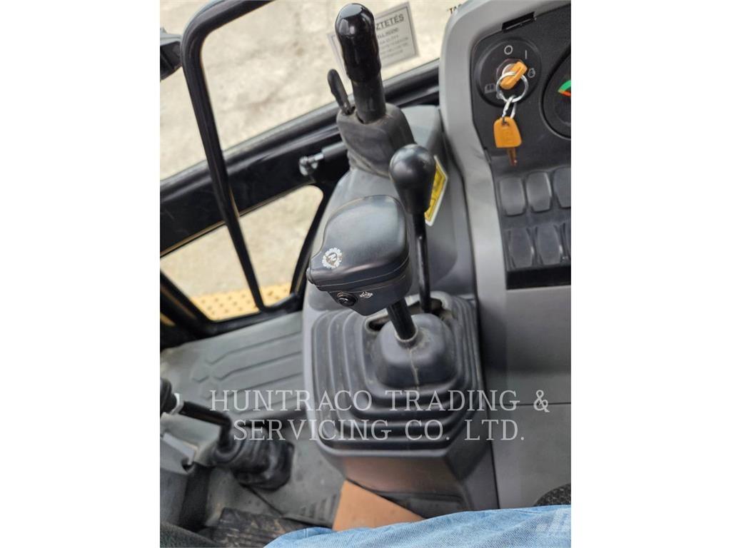 CAT 428F2 لوادر ذات جرافات عكسية