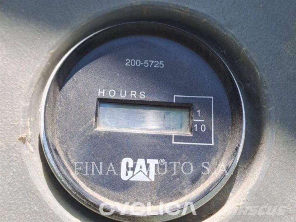 CAT 432DAA لوادر ذات جرافات عكسية