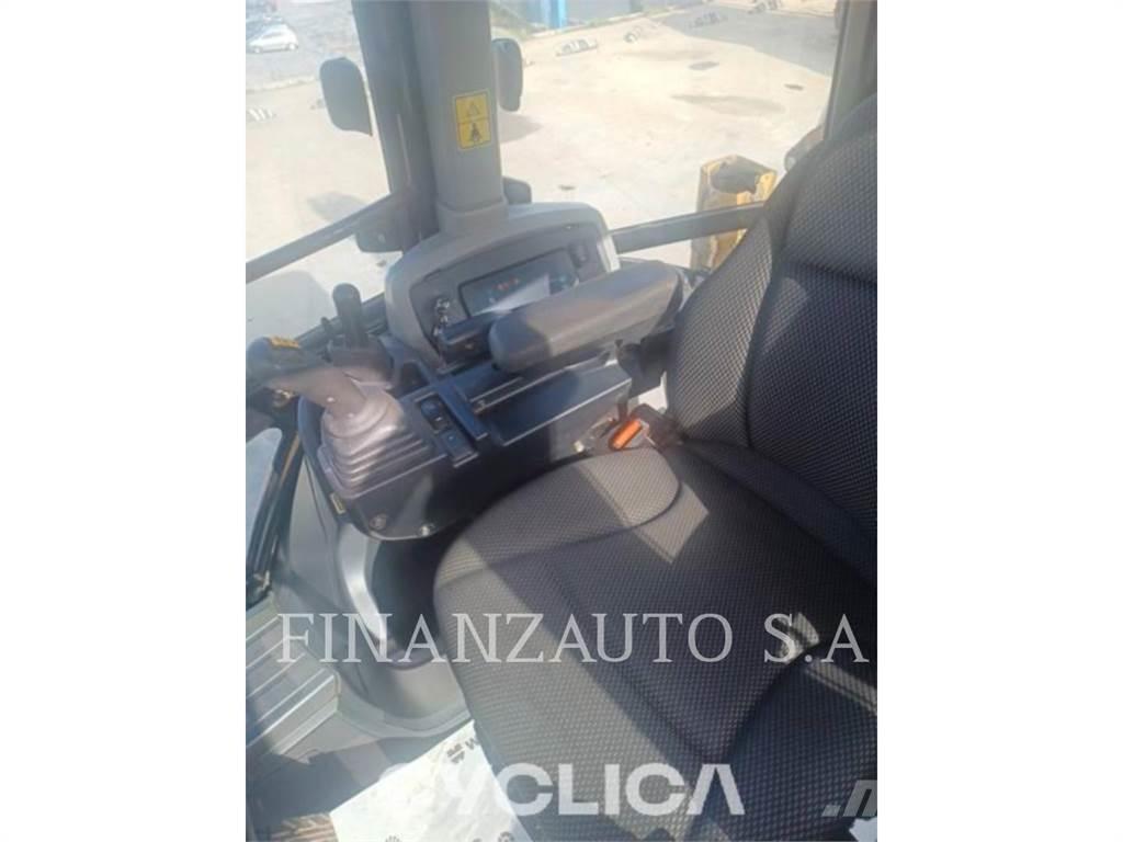 CAT 432F لوادر ذات جرافات عكسية