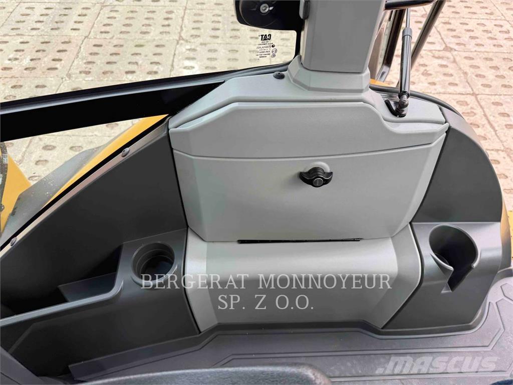 CAT 434 لوادر ذات جرافات عكسية