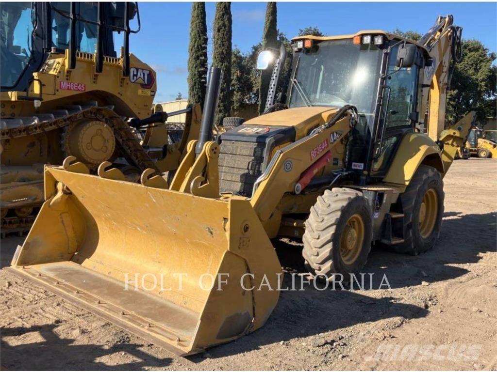 CAT 440 لوادر ذات جرافات عكسية