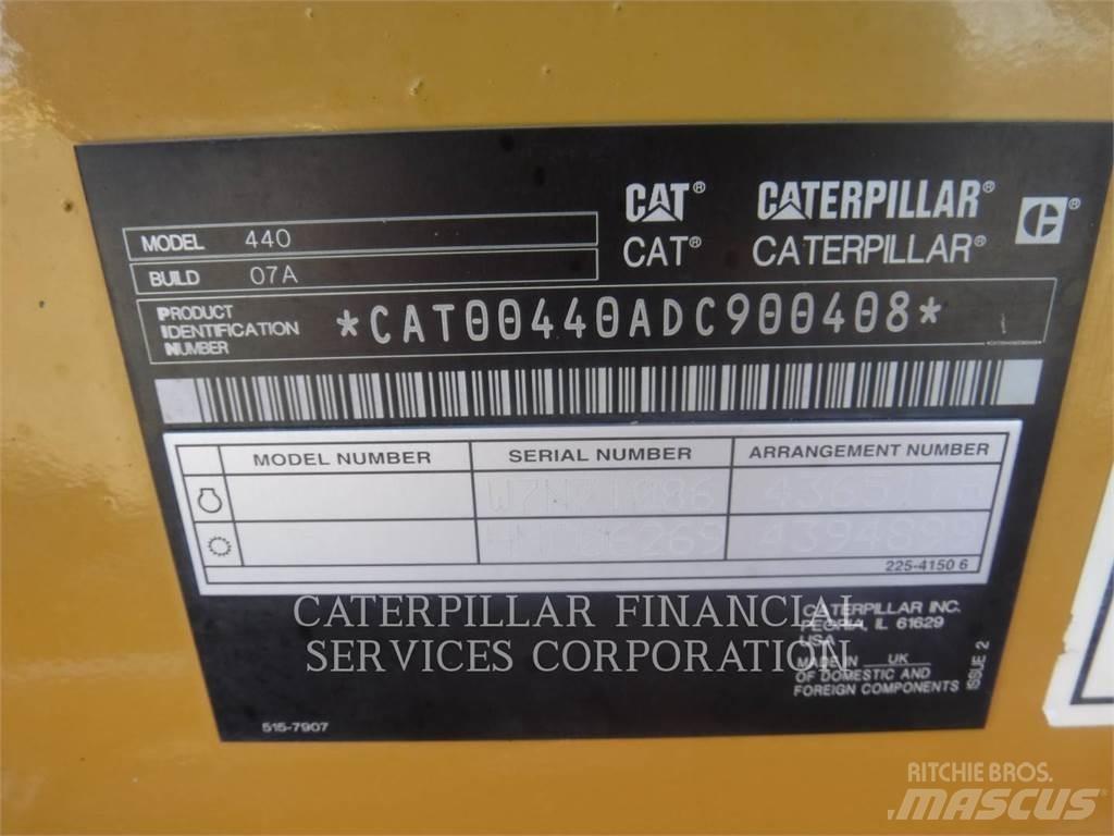 CAT 440-07 لوادر ذات جرافات عكسية