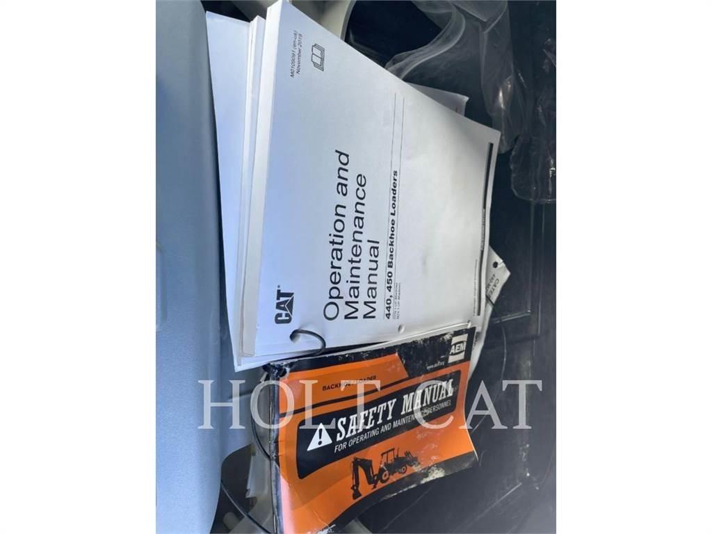 CAT 440 C4E لوادر ذات جرافات عكسية