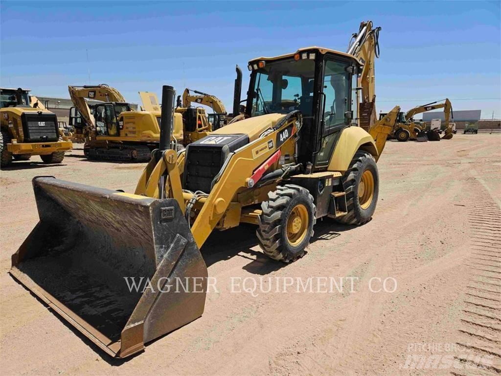 CAT 44007 لوادر ذات جرافات عكسية