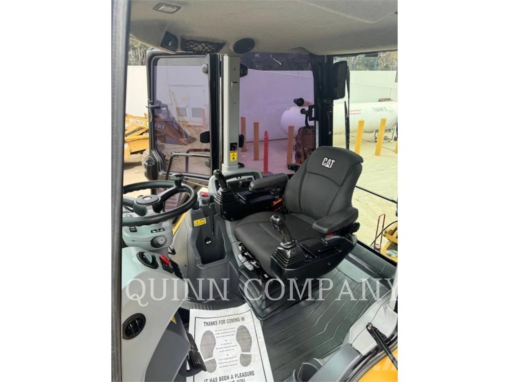 CAT 450 لوادر ذات جرافات عكسية