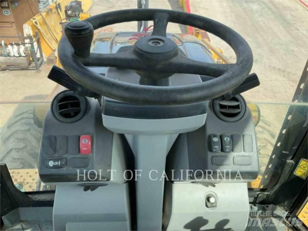 CAT 450F لوادر ذات جرافات عكسية