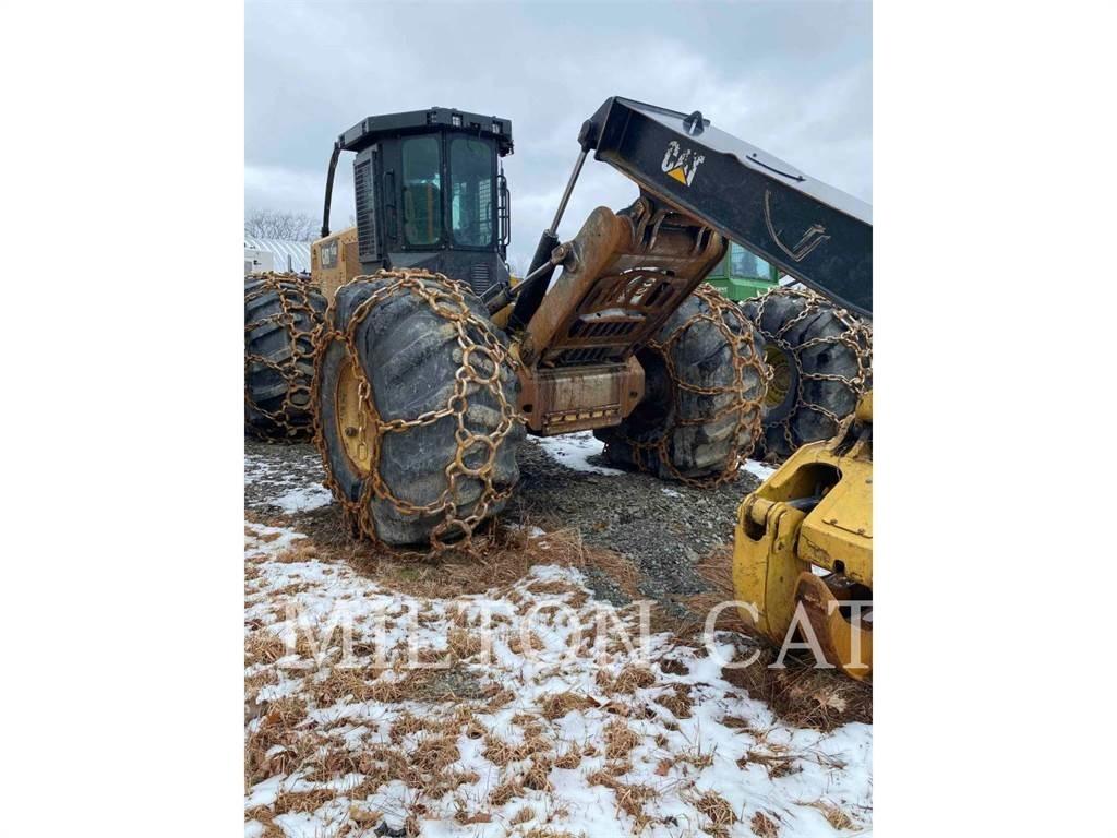 CAT 545D ساحبات الأشجار