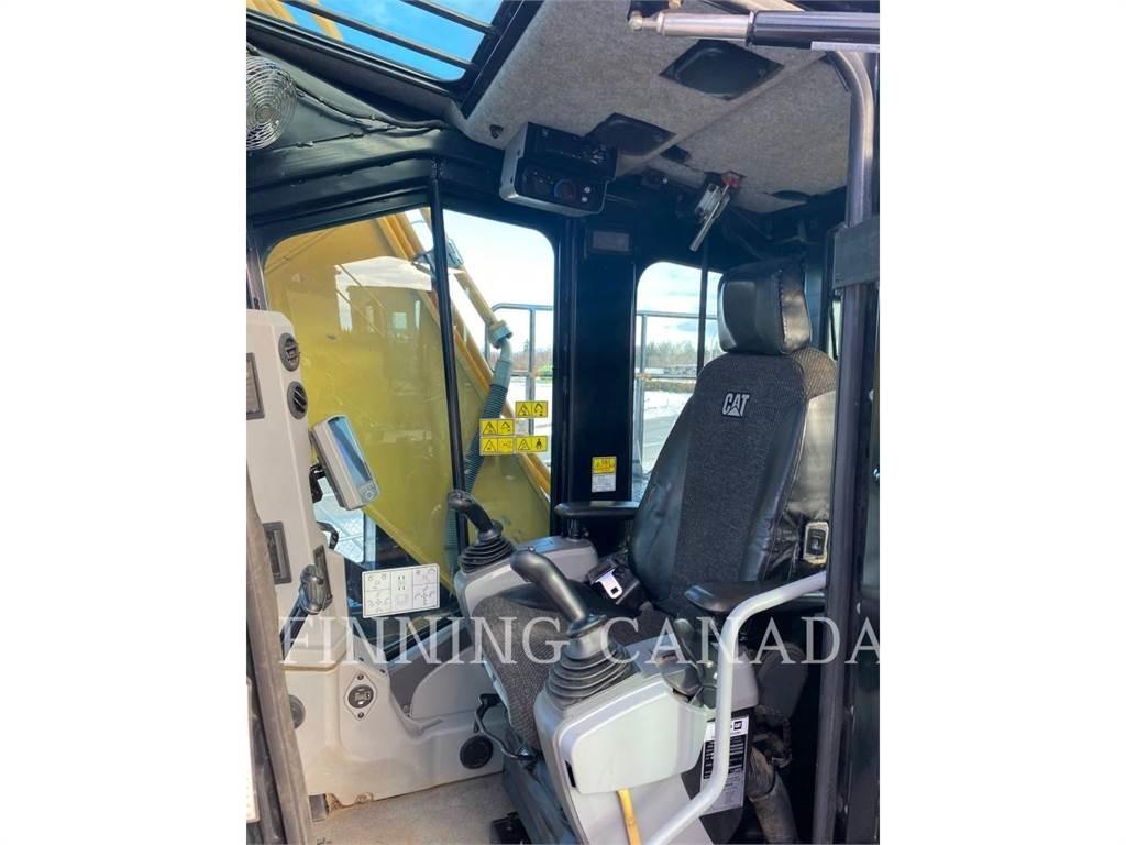 CAT 568 FM حفارات زحافة