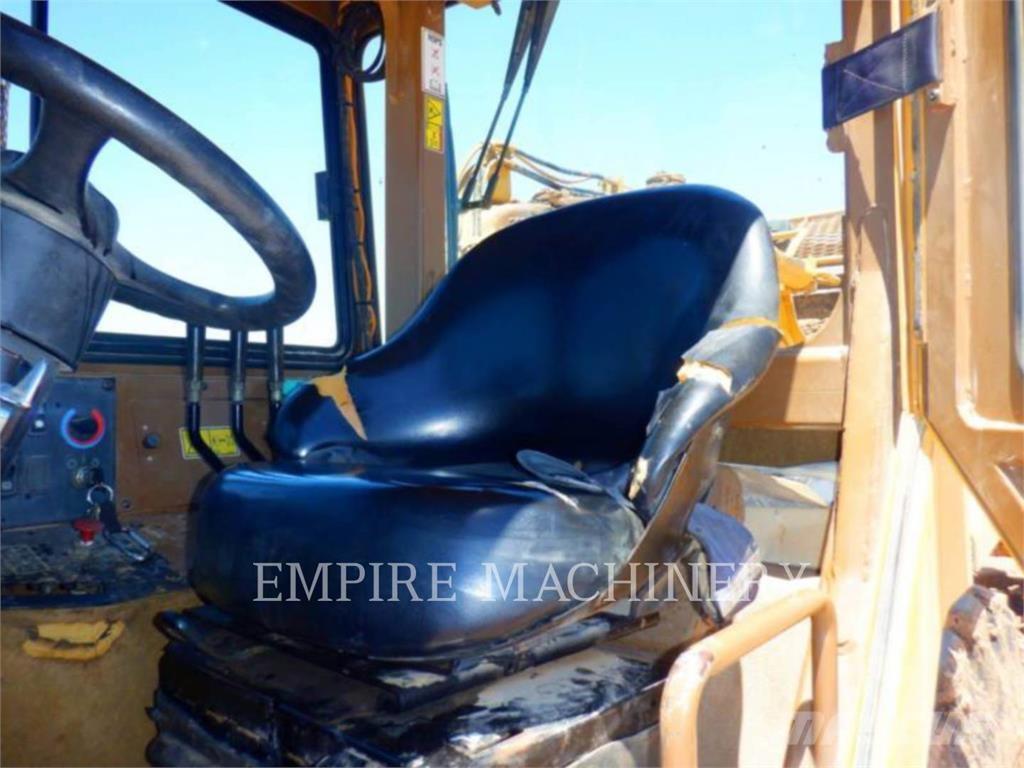 CAT 613C كاشطات