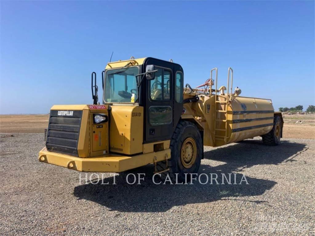 CAT 613G WT شاحنات ذات صهاريج
