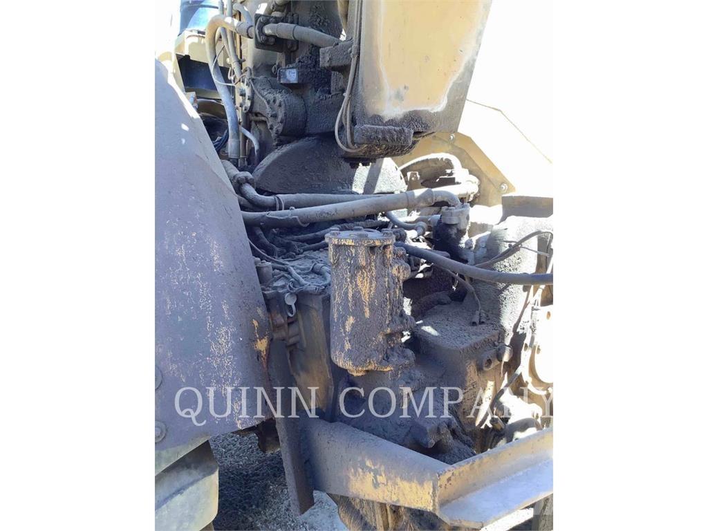 CAT 621F كاشطات