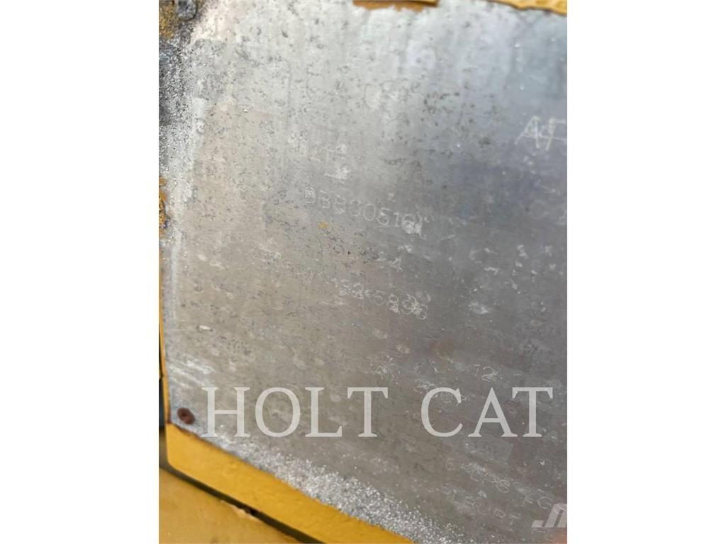 CAT 621G كاشطات