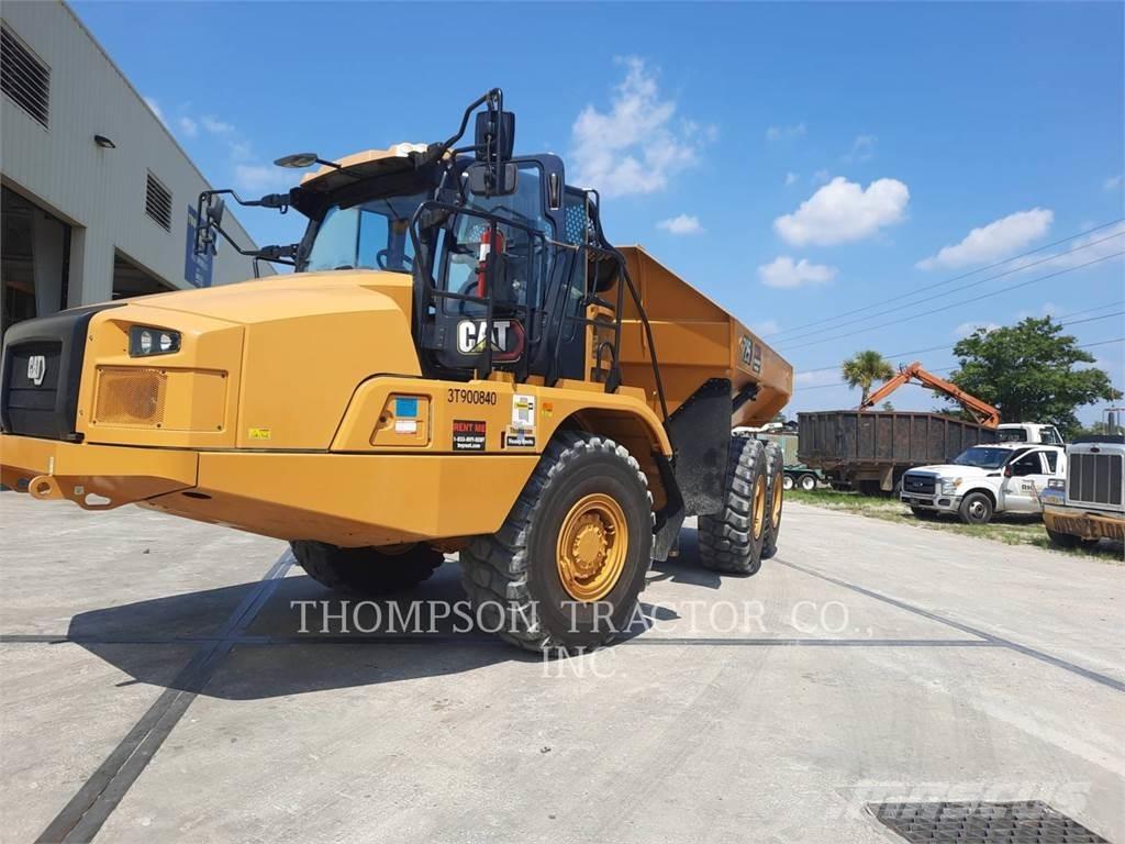 CAT 725 ساحبات مفصلية